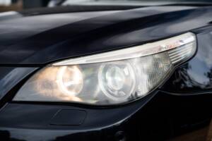Imagen 65/65 de BMW 545i Touring (2005)