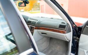 Image 31/55 of BMW 740i (1997)