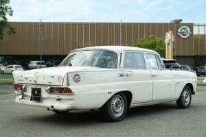 Imagen 4/50 de Mercedes-Benz 220 S (1967)