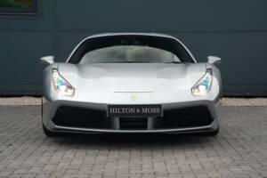 Image 7/50 of Ferrari 488 GTB (2017)