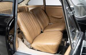 Image 28/34 of Porsche 356 C 1600 SC (1964)