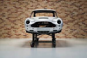 Image 7/15 of Aston Martin DB 6 (1967)