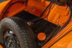 Image 18/19 of Volkswagen Beetle 1600 (1972)