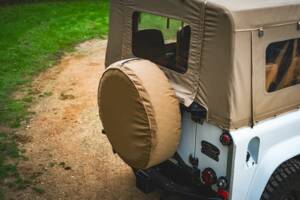 Image 49/50 of Land Rover Defender 90 (1997)
