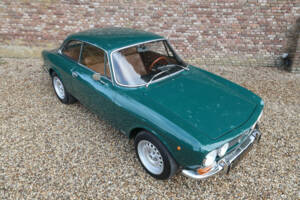 Image 19/50 of Alfa Romeo 2000 GTV (1973)
