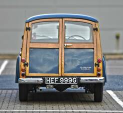 Image 13/50 of Morris Minor 1000 Traveller (1969)