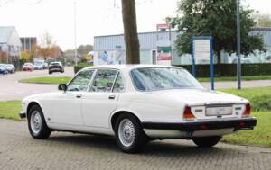 Bild 59/68 von Jaguar XJ 6 4.2 (1985)