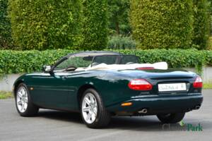 Imagen 3/50 de Jaguar XK8 4.0 (1998)