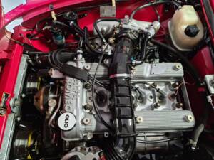 Immagine 9/17 di Alfa Romeo 2.0 Spider (1992)