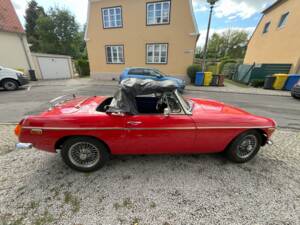 Image 65/81 de MG MGB (1976)
