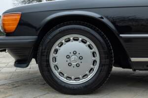 Afbeelding 25/50 van Mercedes-Benz 560 SL (1986)