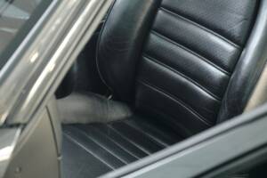 Bild 42/50 von Porsche 944 Turbo (1990)