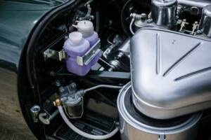 Image 13/36 de Jaguar E-Type (1967)
