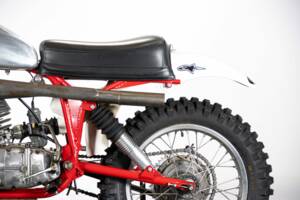 Image 17/50 of CZ 250 (1977)