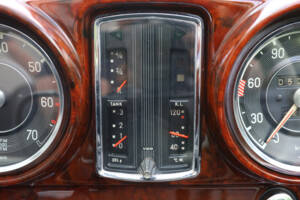 Immagine 44/71 di Mercedes-Benz 220 SE b (1961)