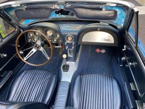 Image 7/20 of Chevrolet Corvette Sting Ray Convertible (1963)