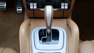 Immagine 62/70 di Porsche Cayenne S (2007)