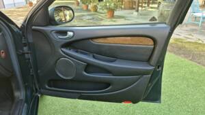 Imagen 28/45 de Jaguar X-Type 2.5 V6 (2002)