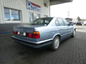 Image 4/16 of BMW 525i (1990)