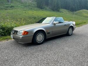 Image 2/4 of Mercedes-Benz 300 SL-24 (1992)