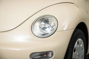 Bild 20/50 von Volkswagen New Beetle 1.6 (2003)