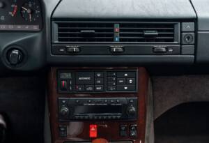 Immagine 17/22 di Mercedes-Benz SL 500 (1995)