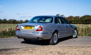 Image 3/50 of Jaguar XJ 8 4.2 (2003)