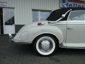 Immagine 28/33 di Mercedes-Benz 300 Sc Cabriolet A (1957)