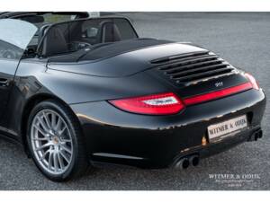 Image 22/37 of Porsche 911 Carrera 4S (2009)