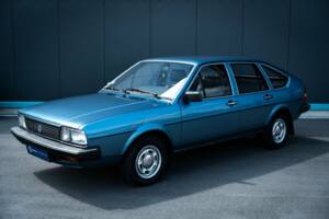 Immagine 2/15 di Volkswagen Passat 1.8 (1984)