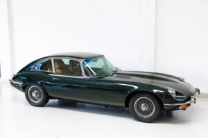 Image 3/26 de Jaguar Type E V12 (2+2) (1971)
