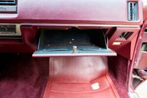 Bild 189/200 von Cadillac Coupe DeVille (1968)