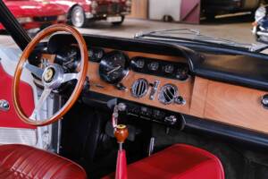 Image 23/36 of Ferrari 330 GT 2+2 (1964)