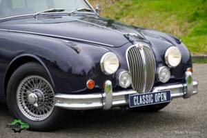 Image 28/42 of Jaguar Mk II 3.8 (1963)