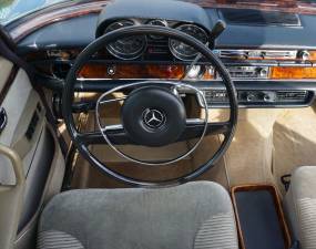 Image 19/49 of Mercedes-Benz 300 SEL (1968)