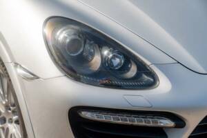 Image 42/50 de Porsche Cayenne GTS (2012)