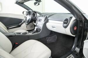 Bild 17/50 von Mercedes-Benz SLK 280 (2005)