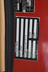 Image 59/94 of Mercedes-Benz 560 SL (1988)