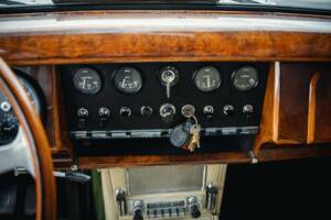 Immagine 12/15 di Jaguar Mk II 3.8 (1963)