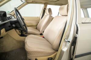Bild 19/50 von Mercedes-Benz 230 TE (1987)
