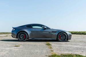 Image 14/50 de Aston Martin V12 Vantage S (2016)