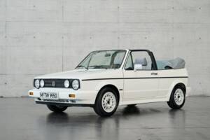Image 2/50 of Volkswagen Golf Mk I Convertible 1.8 (1989)