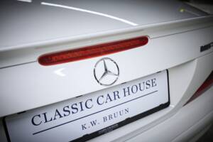 Image 30/99 de Mercedes-Benz SL 55 AMG (2005)