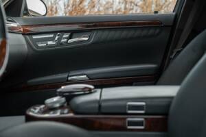 Bild 33/50 von Mercedes-Benz S 600 L (2007)