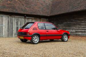 Immagine 26/50 di Peugeot 205 GTi 1.9 (1991)