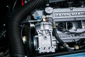 Bild 21/38 von Aston Martin V8 (1974)
