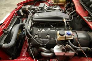 Image 4/50 de Alfa Romeo 75 3.0 V6 QV (1990)