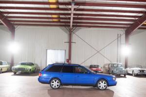 Image 36/113 of Audi S6 Plus Avant (1996)