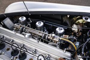 Image 29/42 de Aston Martin DB 5 (1964)
