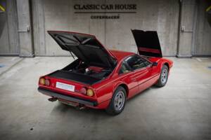 Image 15/97 of Ferrari 308 GTB Quattrovalvole (1983)